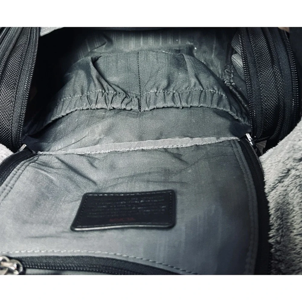 TUMI T3 Ballistic Nylon Hanging Travel Kit Toiletry Bag Black